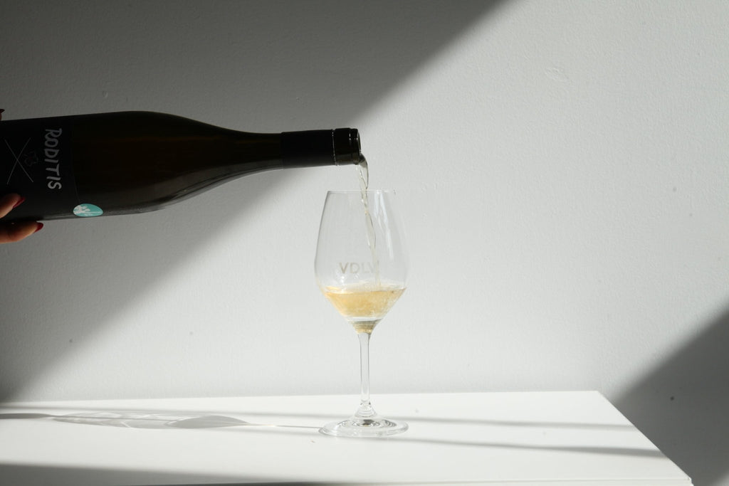 Vins blancs en stock - Le vin dans les voiles