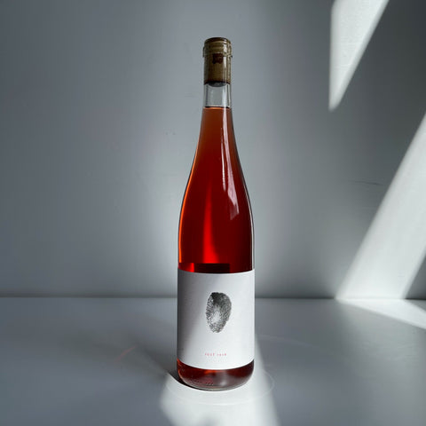 Bouteille de vin nature, vin rosé de la Tchéquie au domaine Syfany: Just Rosé.