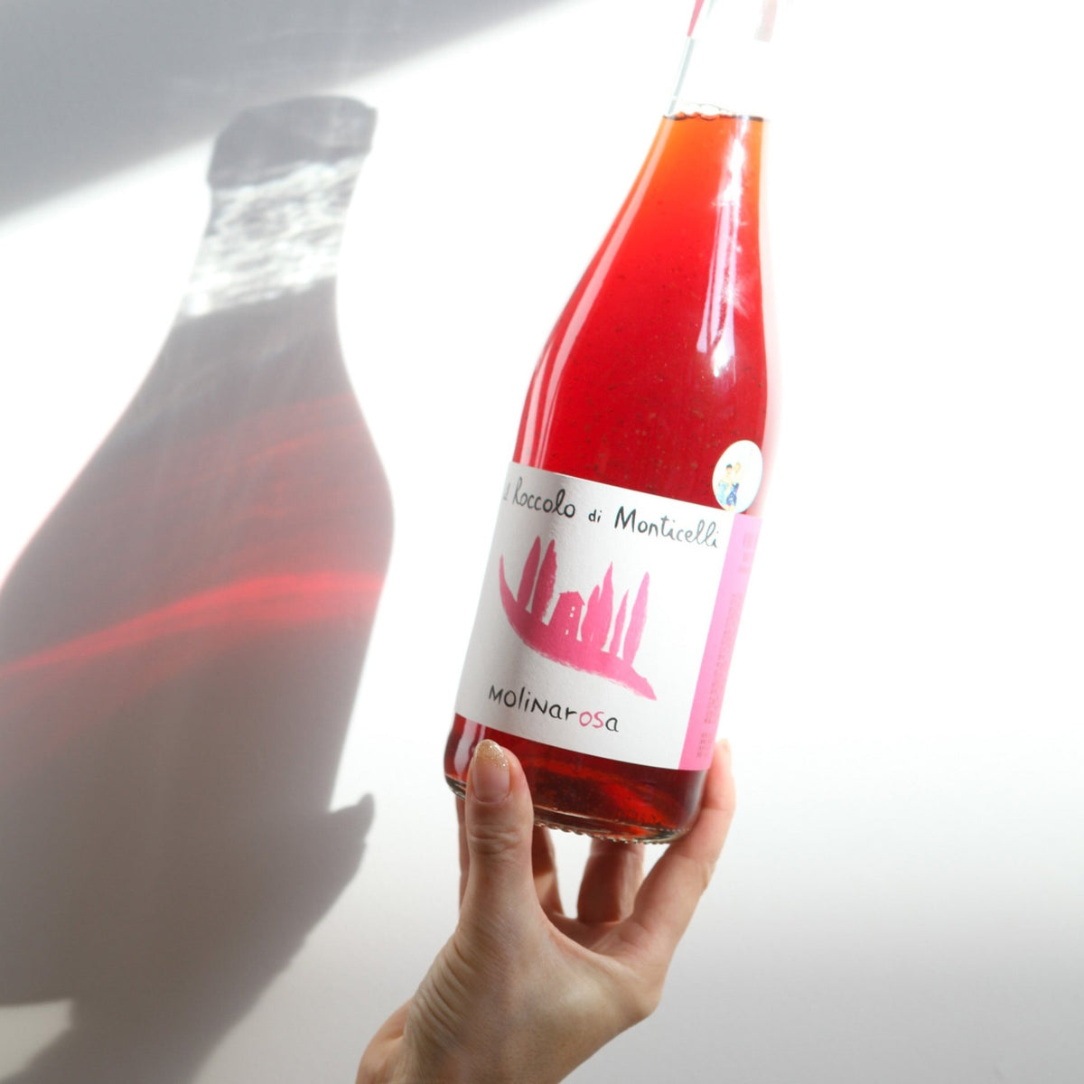Bouteille de vin rosé naturel de la Vénétie en Italie par le domaine Il Roccolo di Monticelli : Molinarosa. Un vin nature à partager, en importation privée au Québec. Parfait pour vos accords mets-vins grâce à la sélection de Le vin dans les voiles. (image : 2 sur 2)